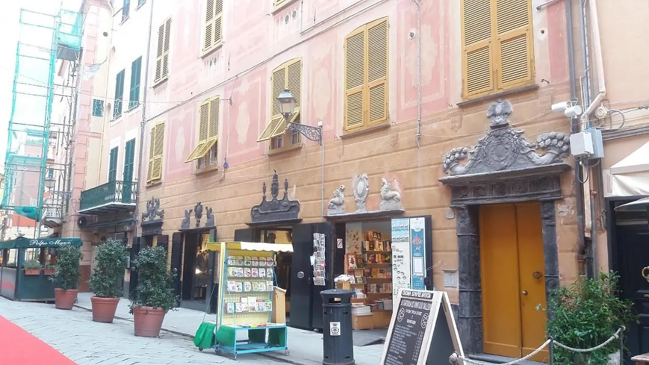 Silent Bay Historical Apartment Sestri Levante Italy